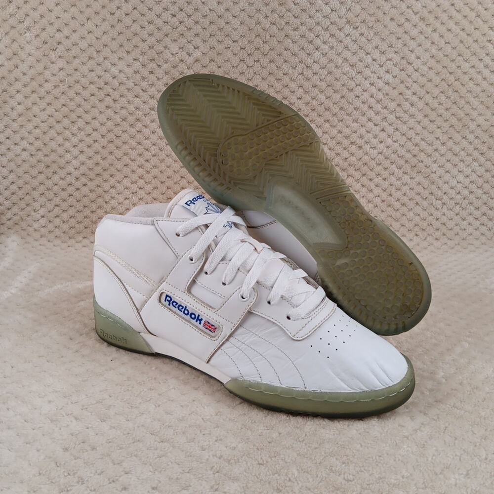 Men’s Size 8.5 Reebok North Carolina Classic Sneakers White Light Blue Accents